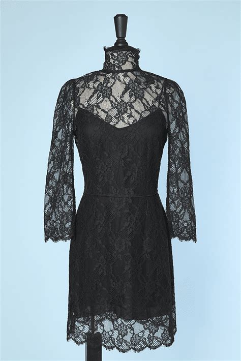 robe dentelle noire dolce gabbana|Robe longue en dentelle en Noir pour femme .